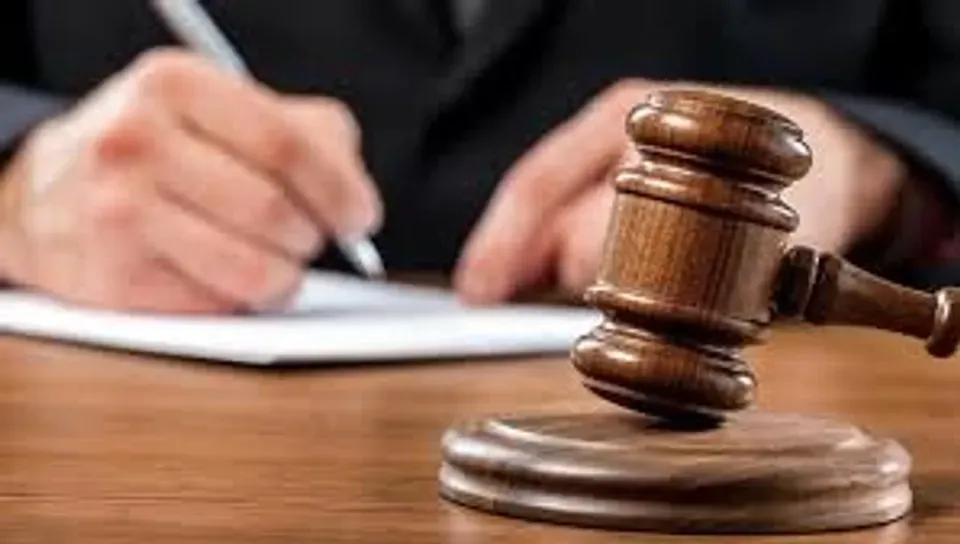 Srinagar court awards Rs 8.2 lakh compensation in cheque bounce case, sentences convict to one year jail