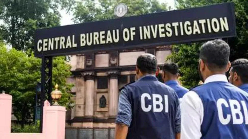 CBI arrests Bank of Baroda branch manager, credit officer in Rs 35,000 bribery trap