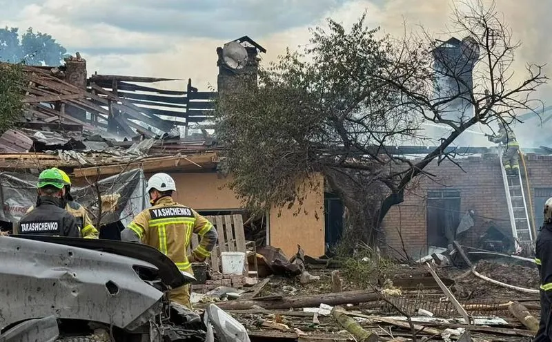 Russian ballistic strike kills 10 after Ukraine's Zelenskyy hosts US company making Patriots