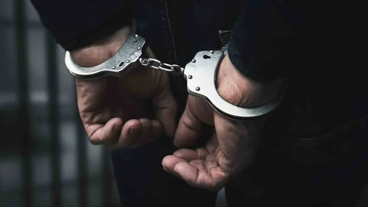 Driver Arrested After Vehicle Hits Three CRPF Personnel in Srinagar’s Nowgam
