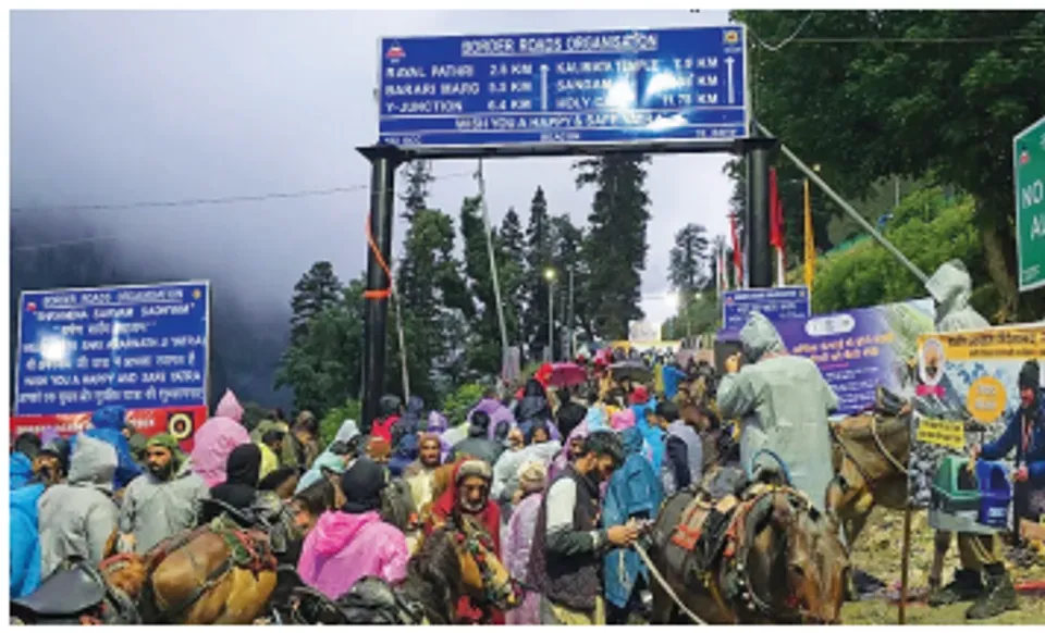 Rain drenches Baltal track
