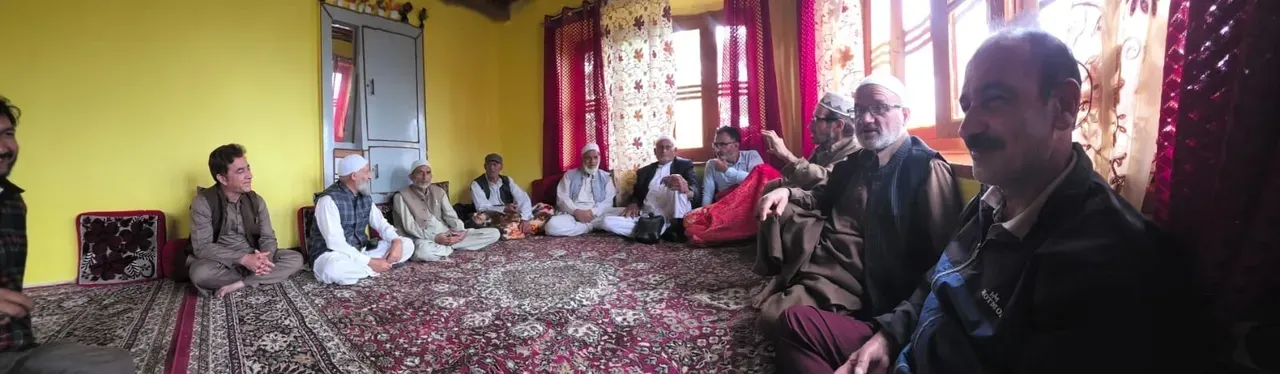 Bazm-e-Adab Gulmarg organizes Mushaira at Tangmarg