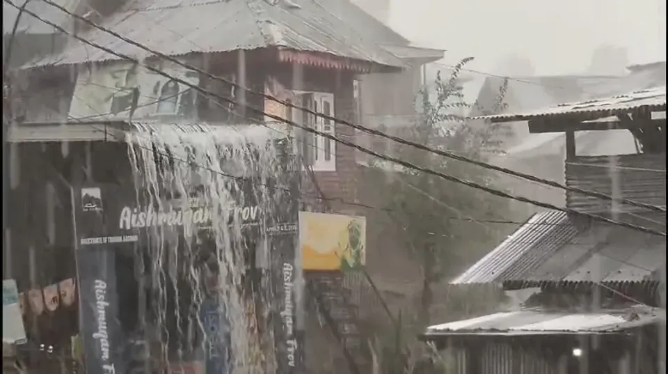 Flash floods hit J&K parts