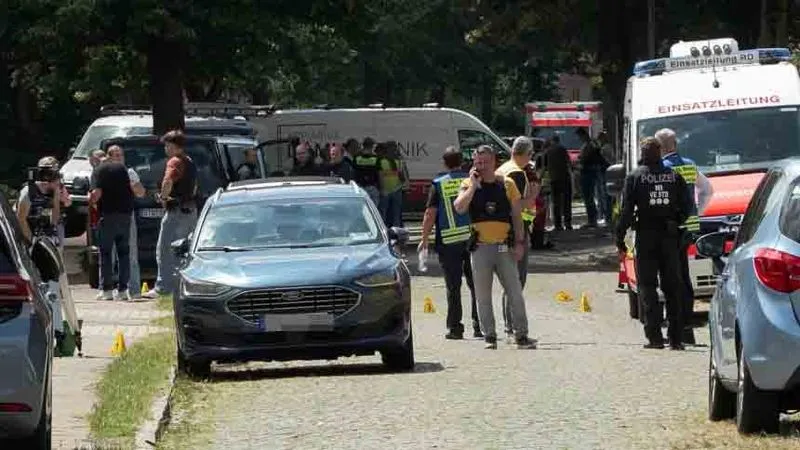 Police say 5 died in shooting in Stade in northern Germany