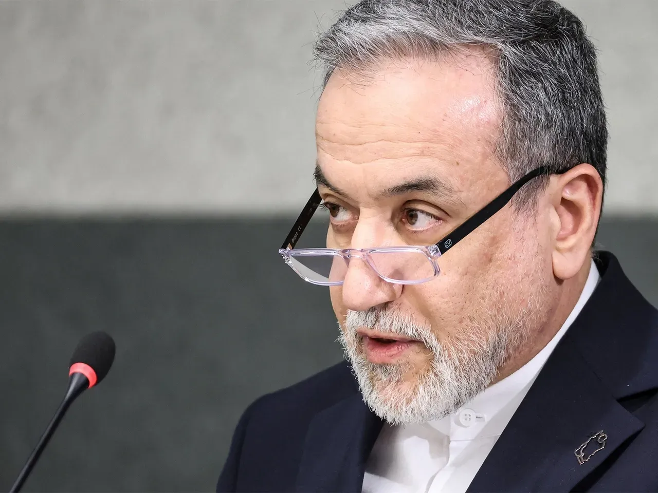 "Insisted on creating other routes": Araghchi accuses US of deliberately violating MoU condition over Strait of Hormuz