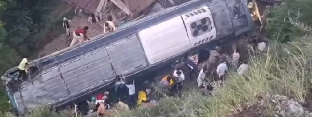 31 Amarnath Pilgrims Injured as Bus Overturns in Central Kashmir's Ganderbal