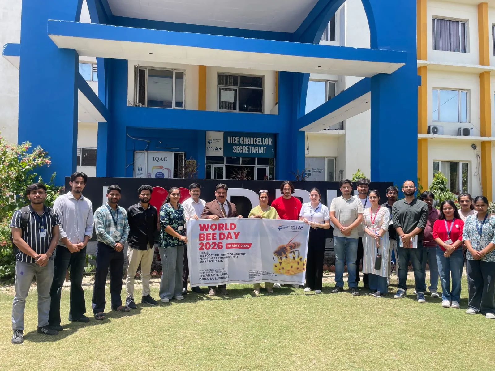 DBU AGRICULTURE STUDENTS MARK WORLD BEE DAY WITH EXPERIENTIAL VISIT TO TIWANA BEE FARM