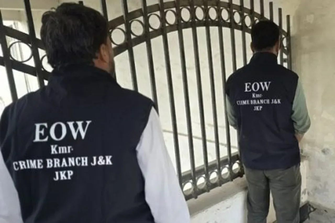 Wanted fraudster with 11 cases nabbed by EOW Kashmir, sent to Central Jail