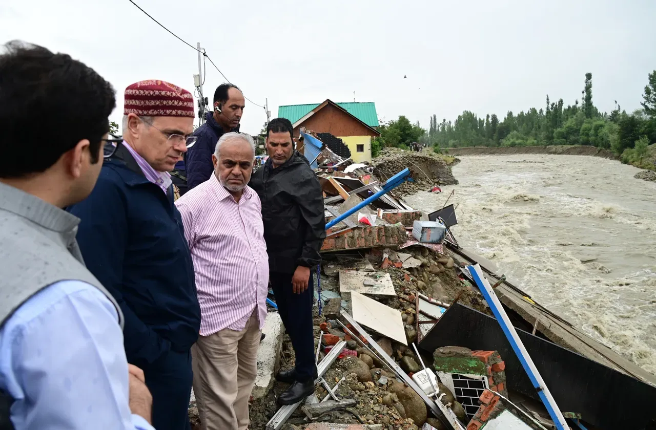 CM Calls for Winning People's Confidence in Fight Against Militancy, Demolitions, Mass Detentions Will Not Help